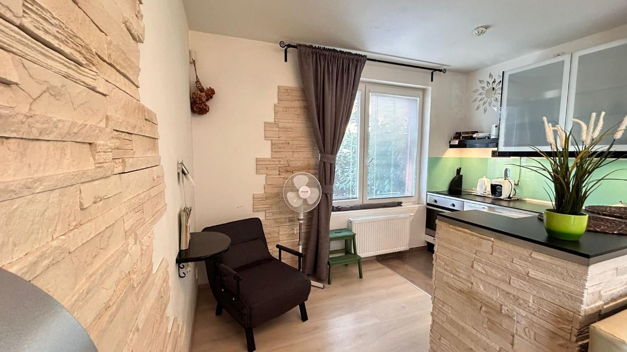 Bastien Studio Near Airport Prága Kültér fotó