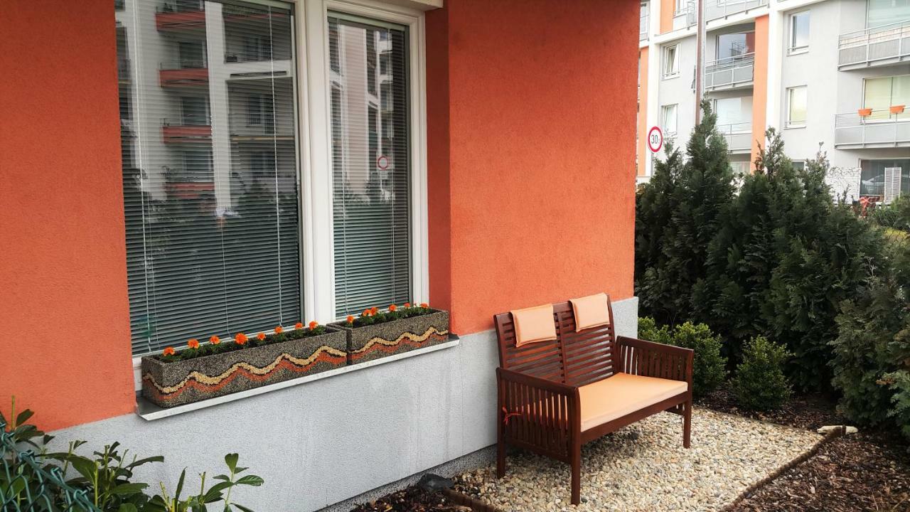 Bastien Studio Near Airport Prága Kültér fotó